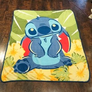 Stitch Leaf Flower Plush Blanket